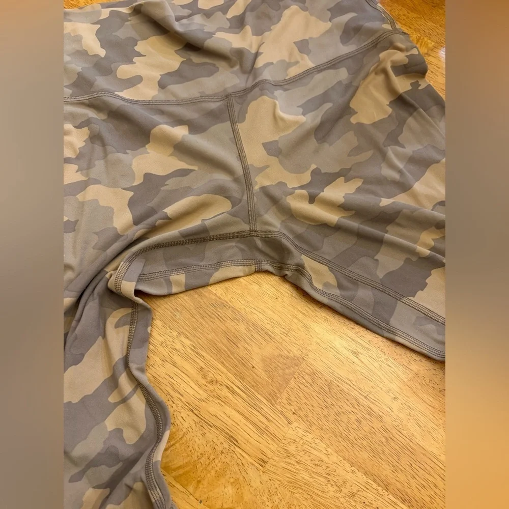 Lululemon Athletica Tan Camouflage Leggings - Picture 4 of 5